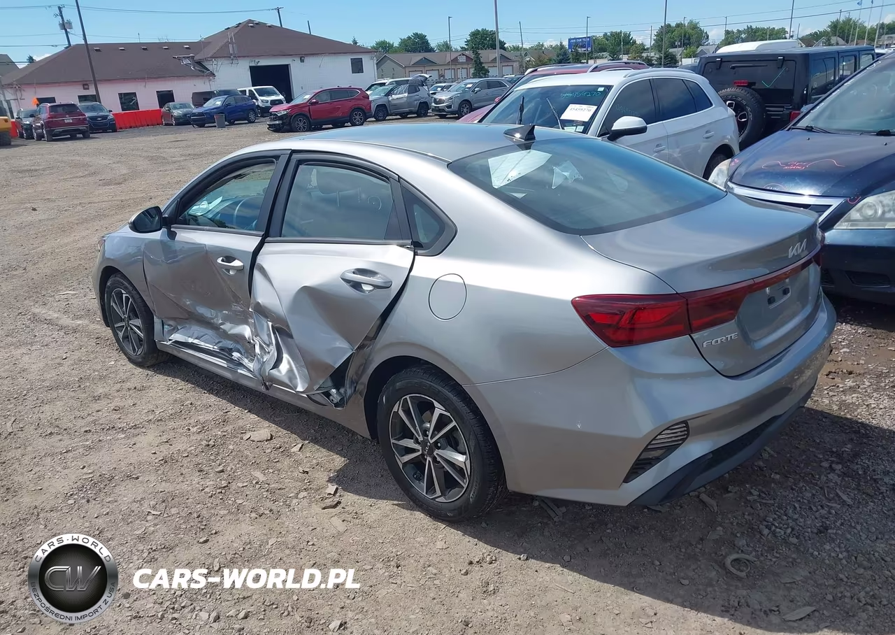 2023 Kia Forte Lxs VIN:3KPF24AD9PE620523 - 3