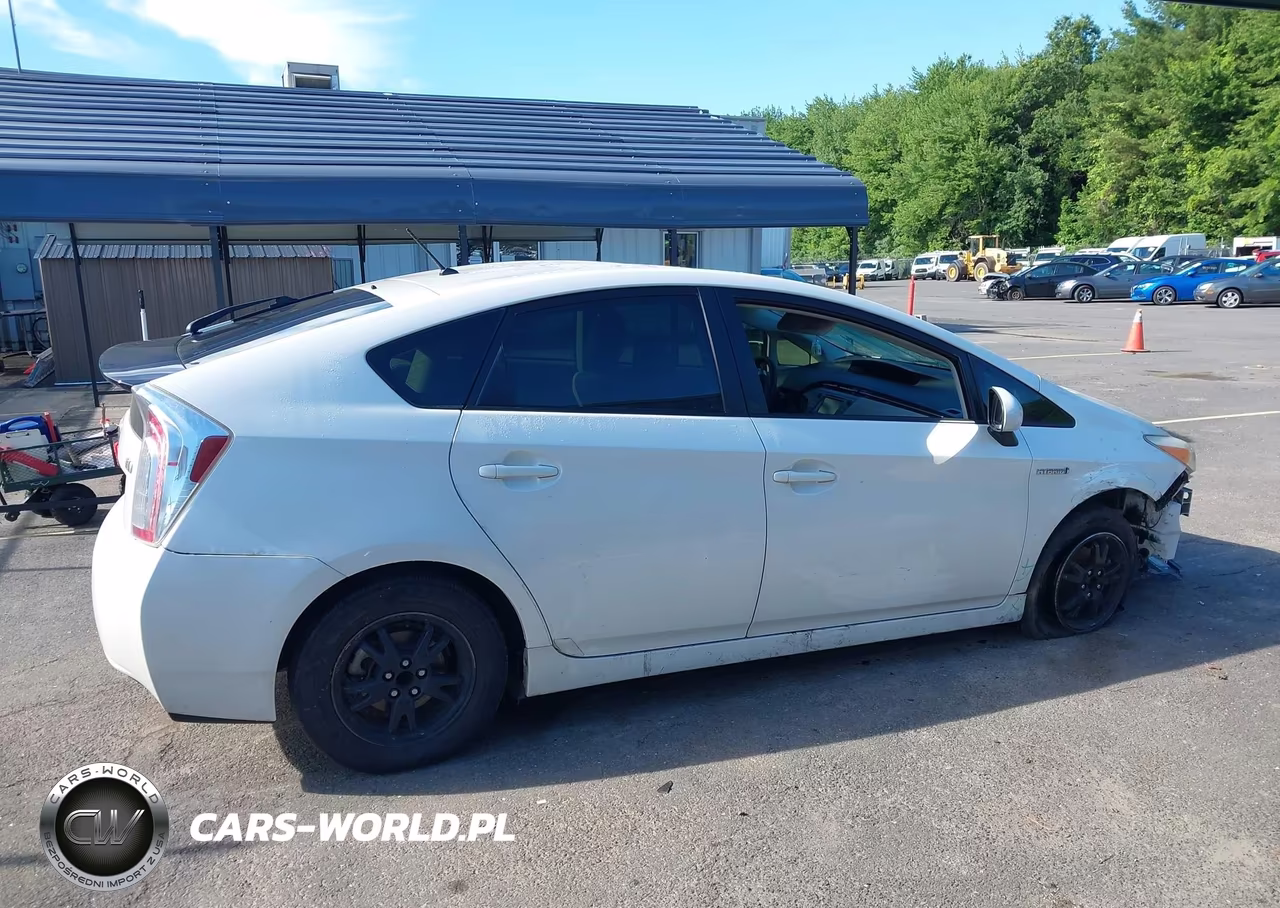 2012 Toyota Prius Two VIN:JTDKN3DUXC5465823 - 13
