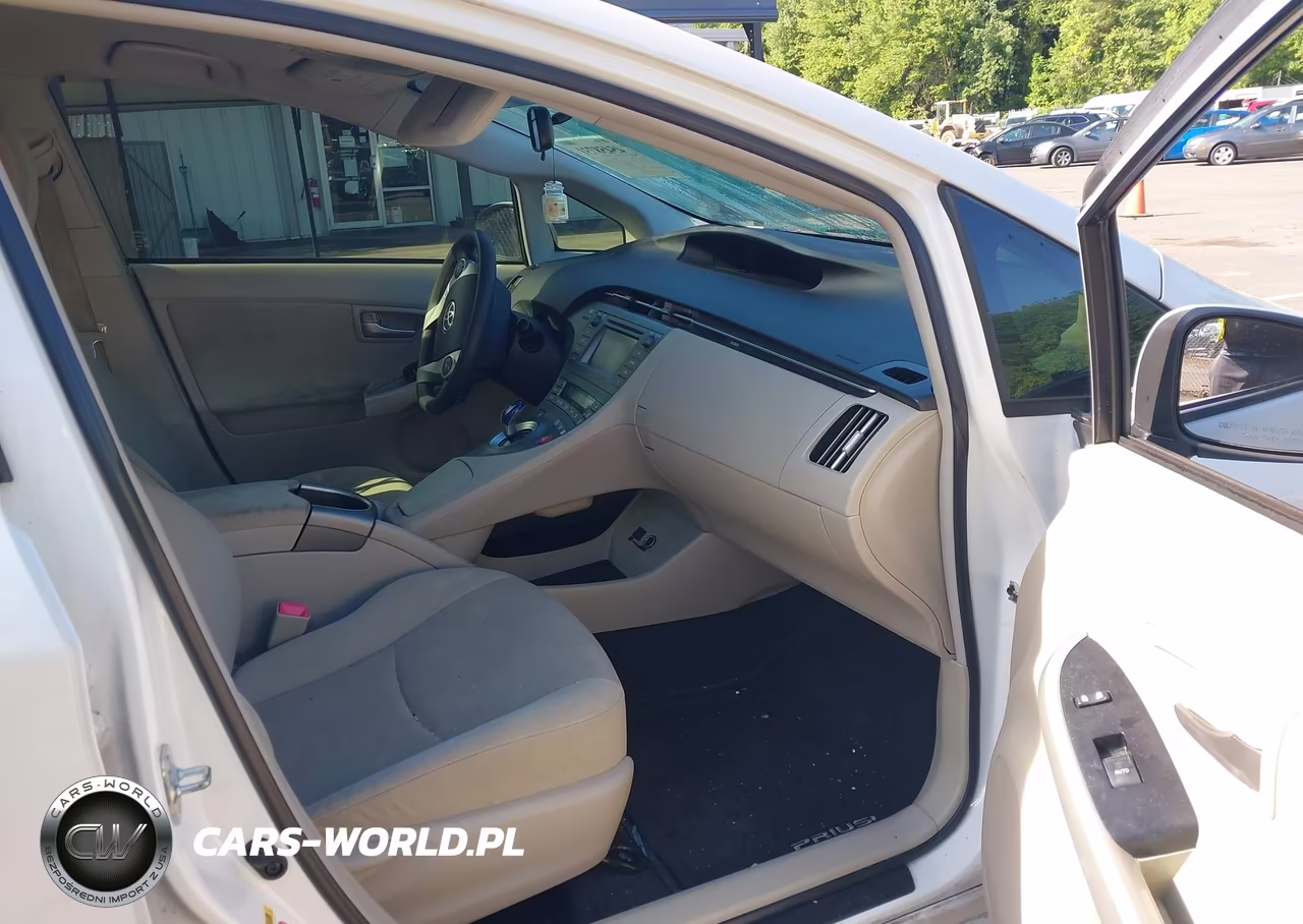 2012 Toyota Prius Two VIN:JTDKN3DUXC5465823 - 5