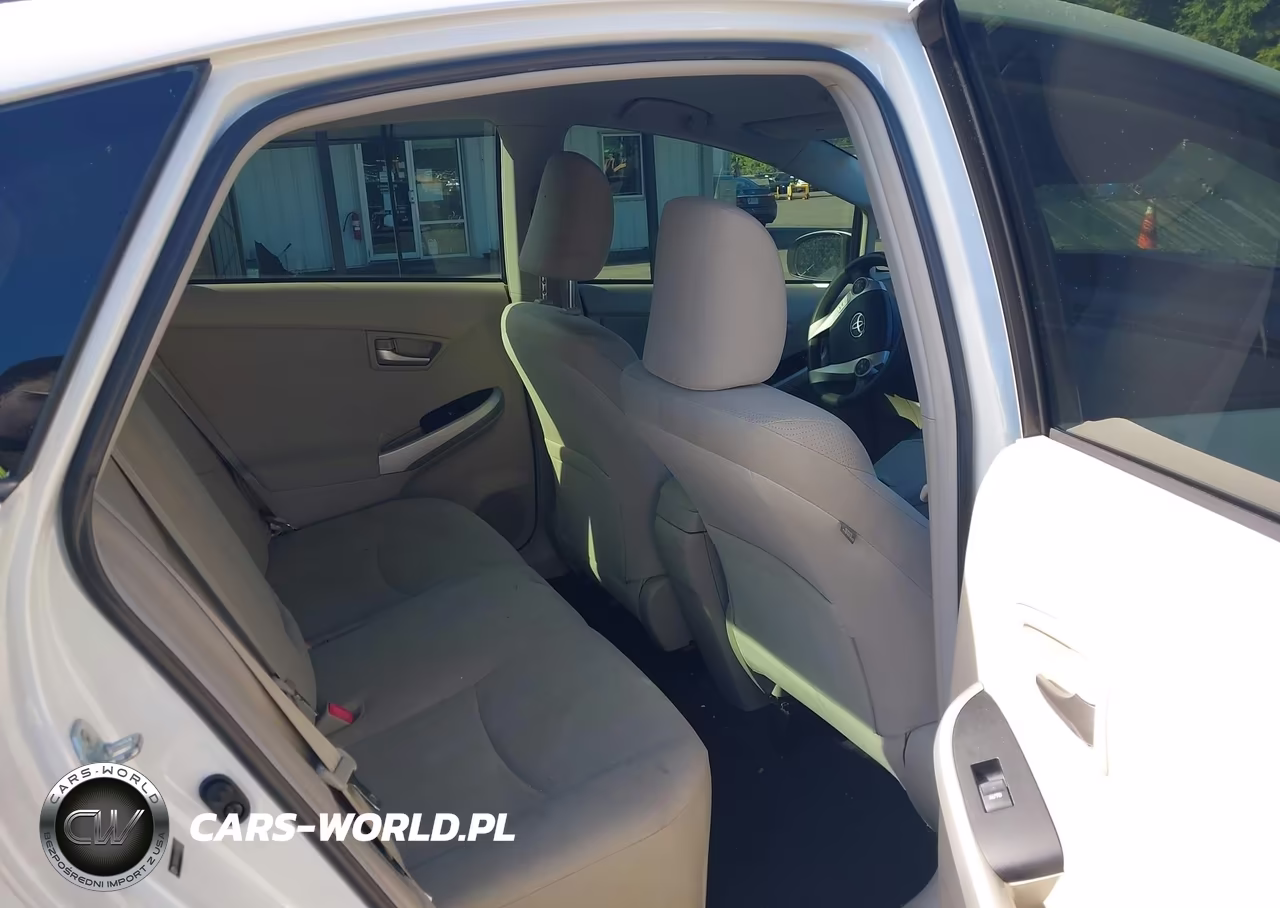2012 Toyota Prius Two VIN:JTDKN3DUXC5465823 - 8