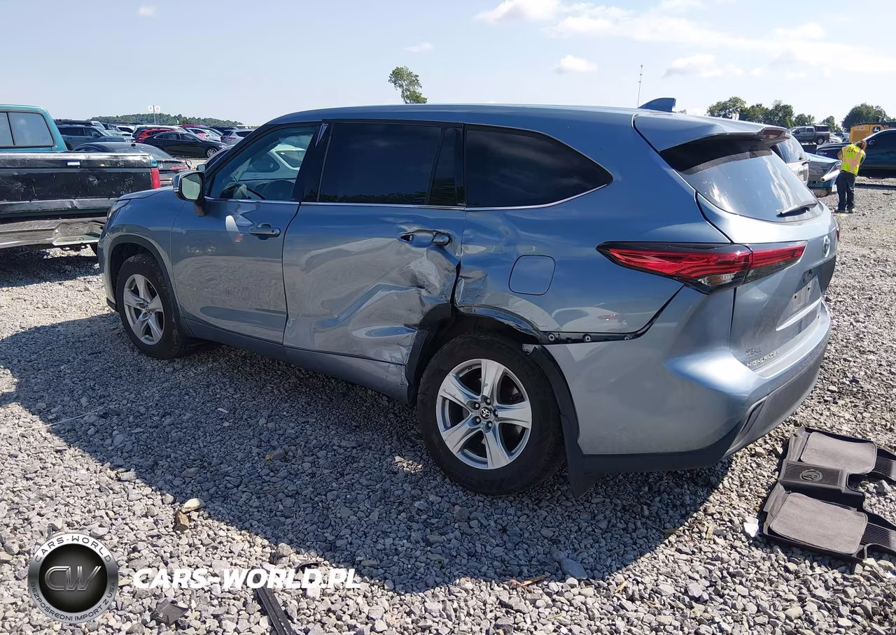 2020 Toyota Highlander Le VIN:5TDBZRBH1LS017087 - 3
