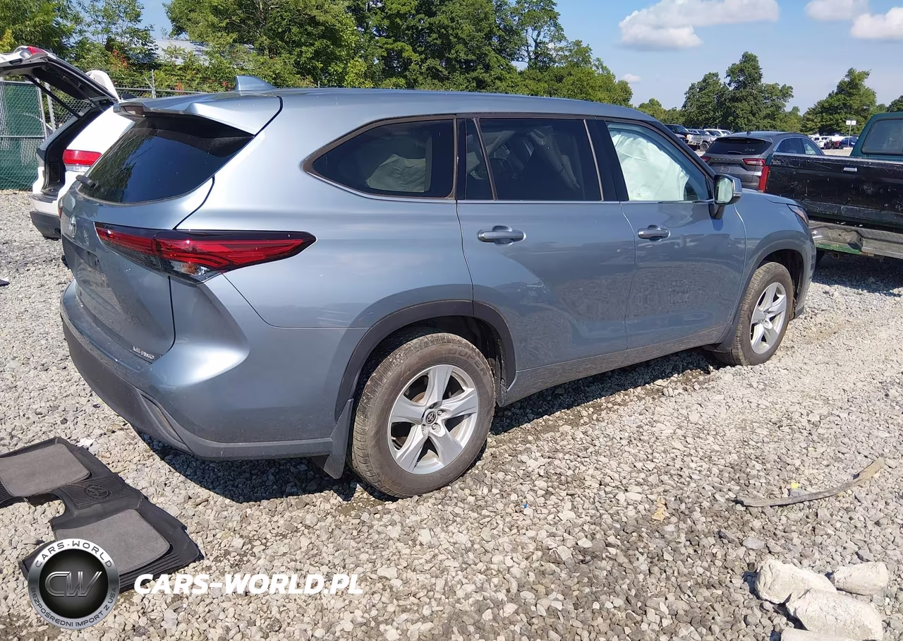 2020 Toyota Highlander Le VIN:5TDBZRBH1LS017087 - 4