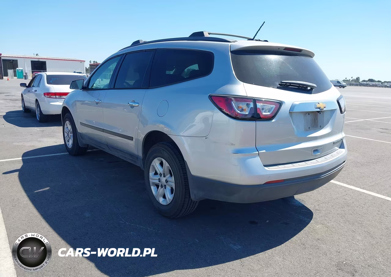 2015 Chevrolet Traverse Ls VIN:1GNKRFED4FJ127339 - 3