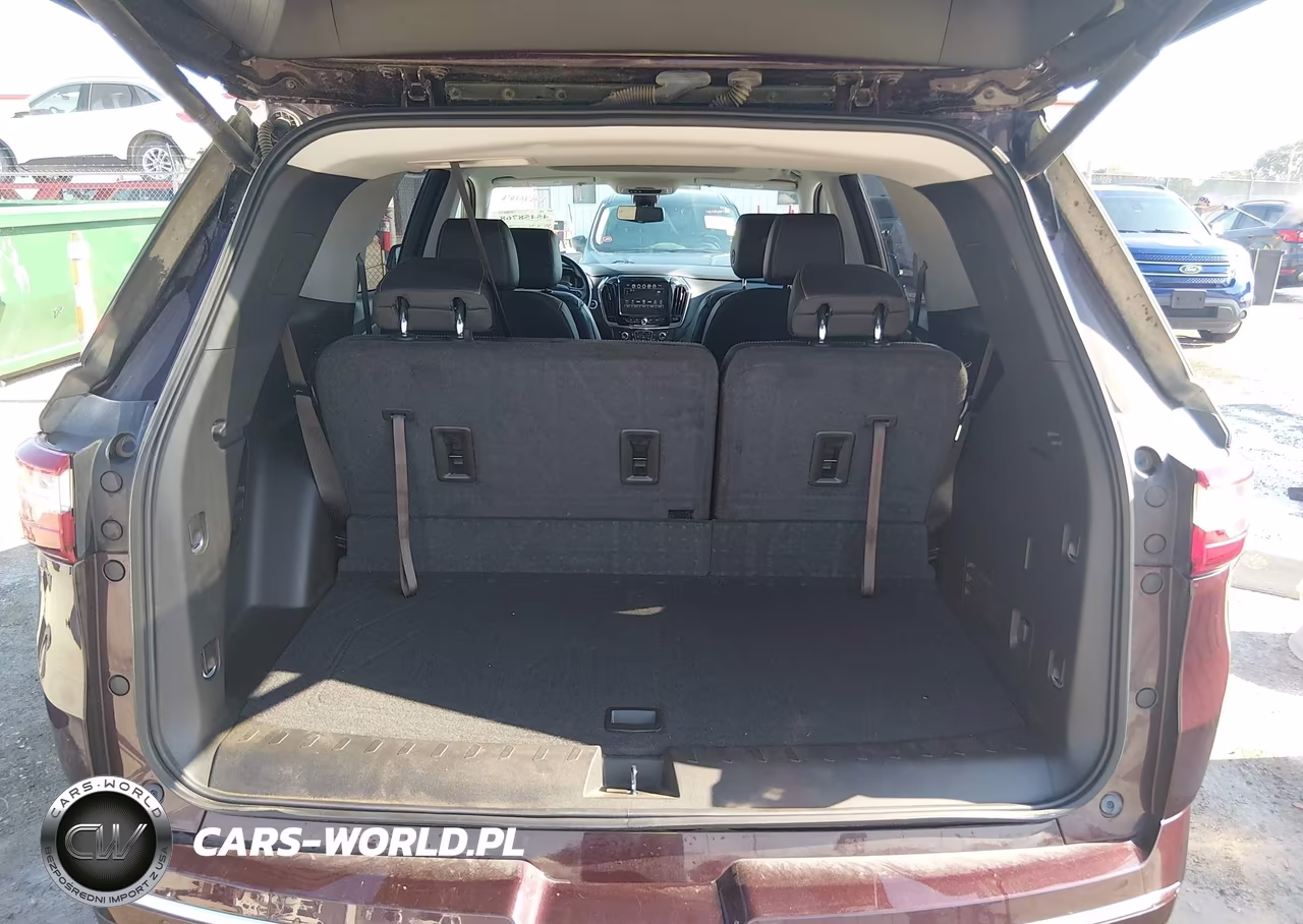 2019 Chevrolet Traverse Premier VIN:1GNERKKW0KJ162434 - 16
