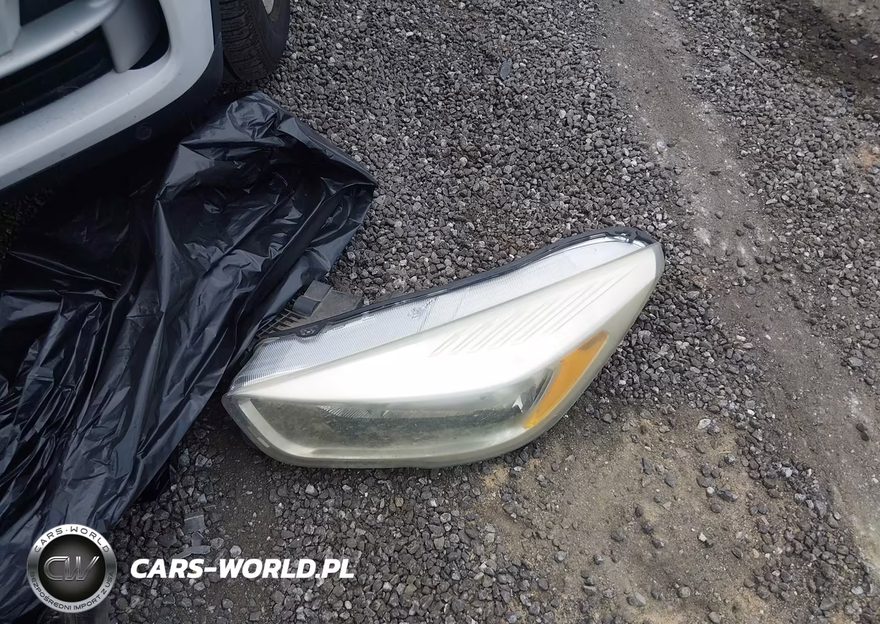 2017 Ford Escape Se VIN:1FMCU0G90HUB85821 - 12