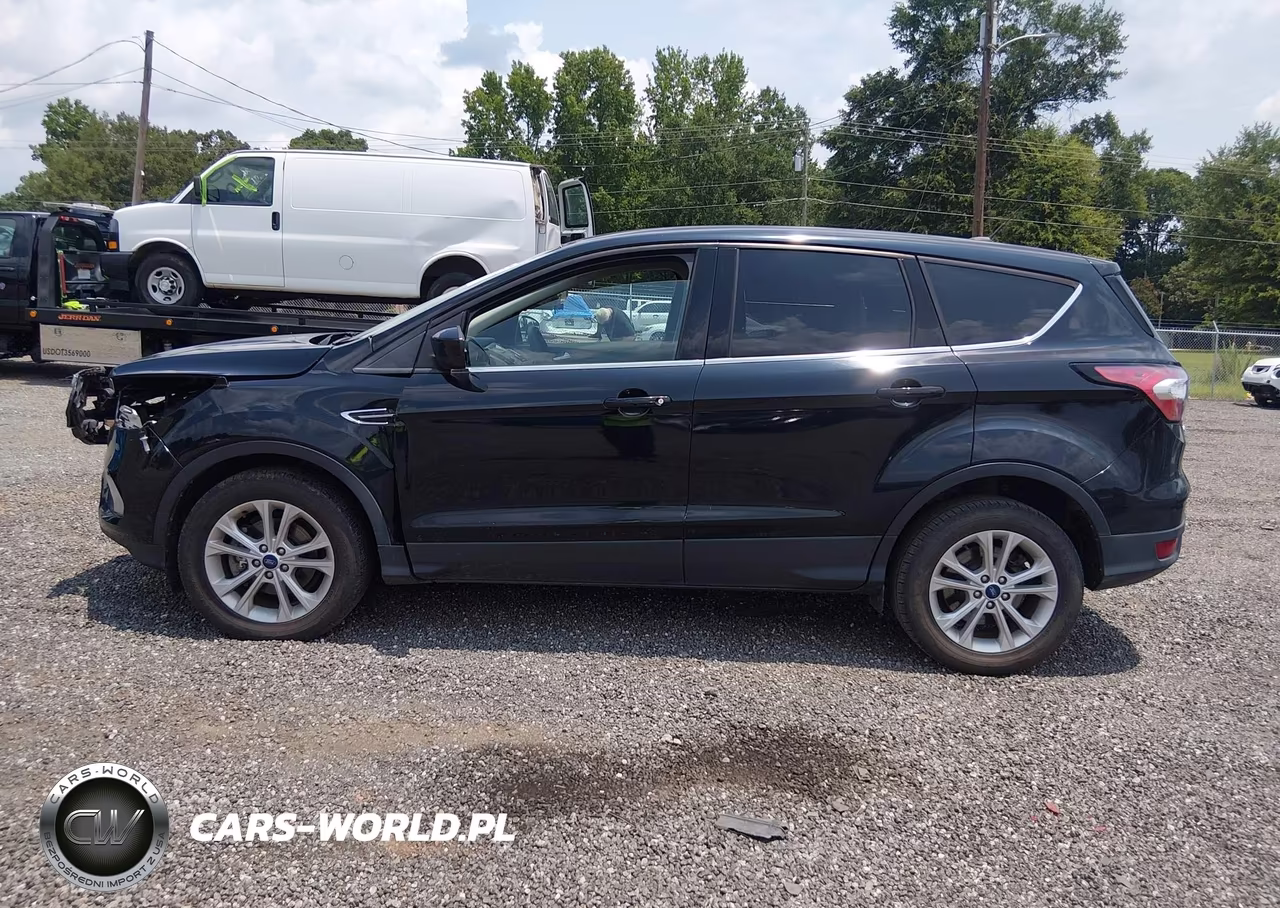 2017 Ford Escape Se VIN:1FMCU0G90HUB85821 - 15