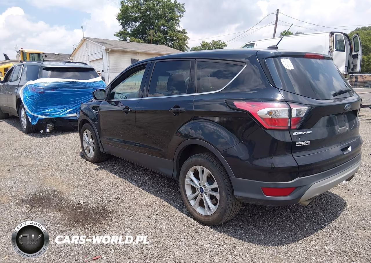 2017 Ford Escape Se VIN:1FMCU0G90HUB85821 - 3