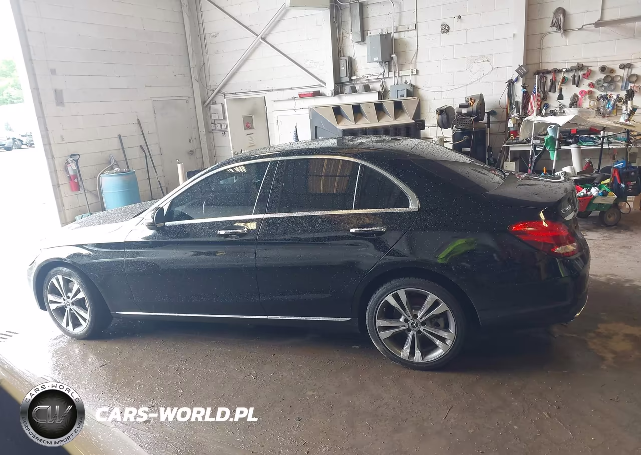 2018 Mercedes-Benz C 300 4Matic VIN:55SWF4KB3JU282246 - 14