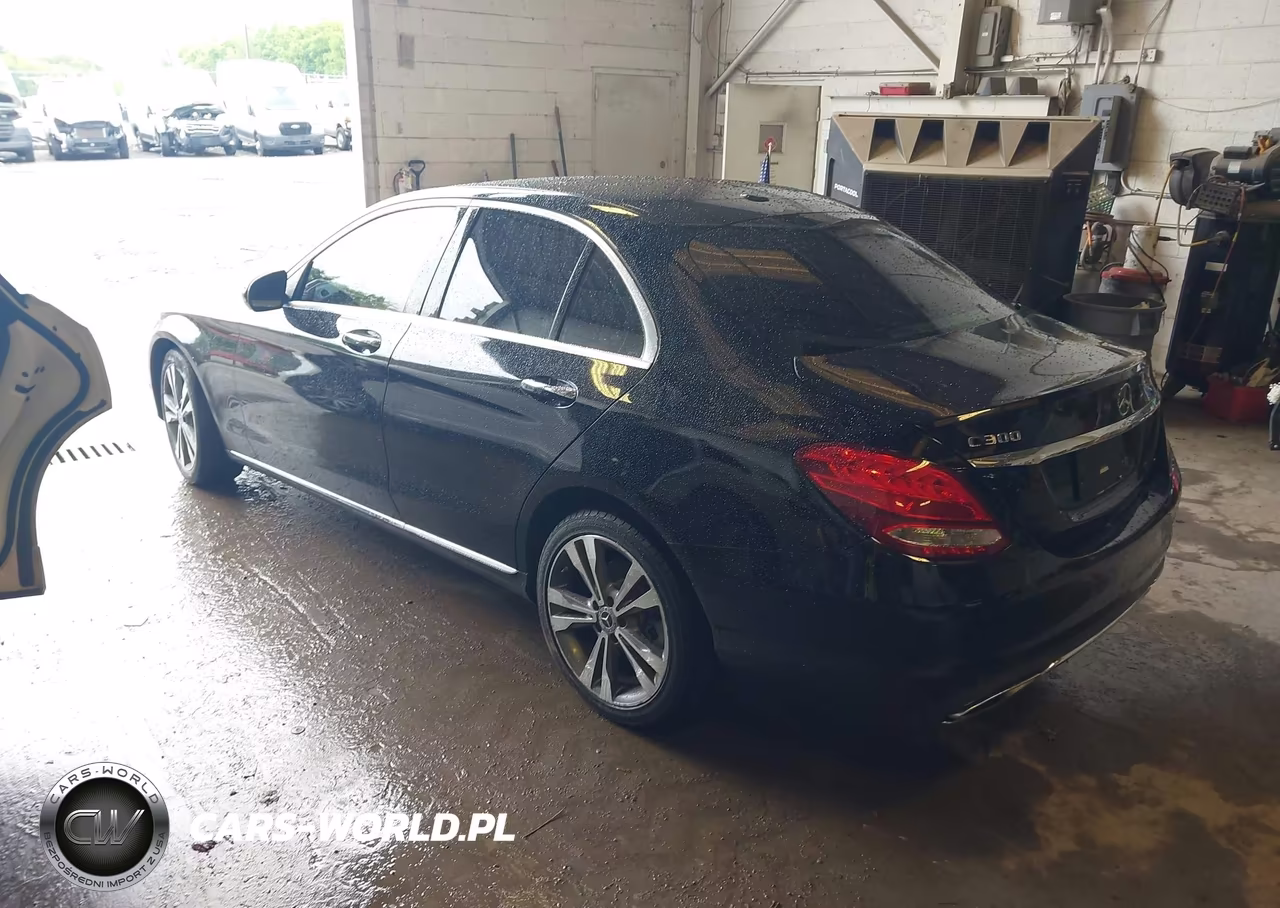 2018 Mercedes-Benz C 300 4Matic VIN:55SWF4KB3JU282246 - 3