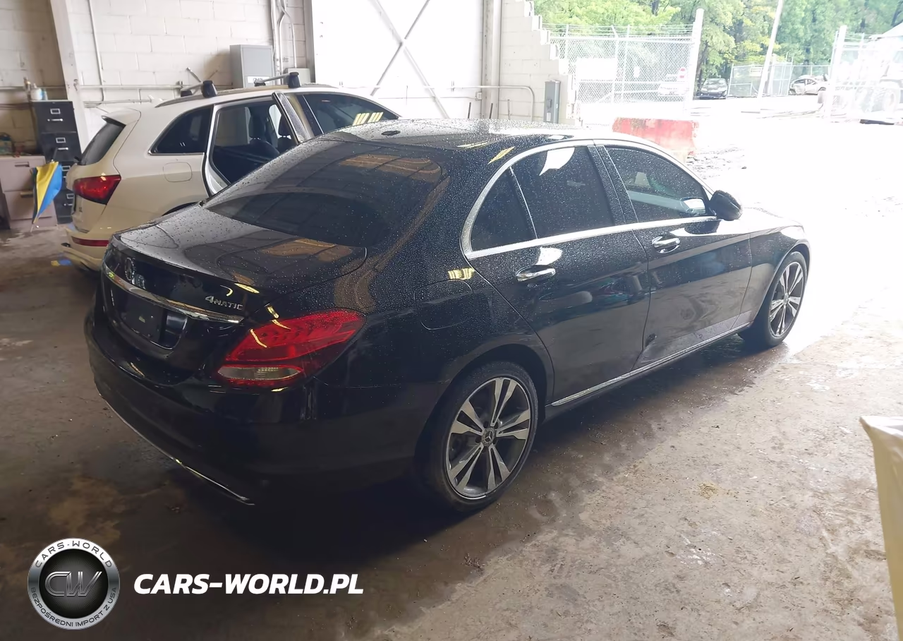 2018 Mercedes-Benz C 300 4Matic VIN:55SWF4KB3JU282246 - 4