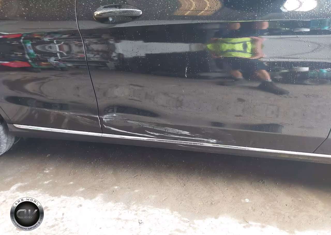 2018 Mercedes-Benz C 300 4Matic VIN:55SWF4KB3JU282246 - 6
