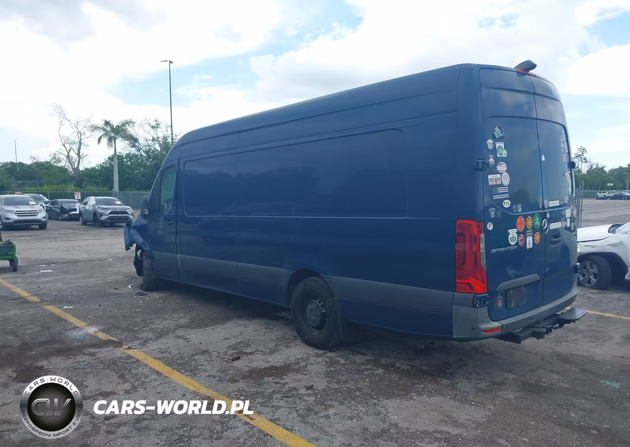 2022 Mercedes-Benz Sprinter 2500 High Roof V6 VIN:W1Y4EDHY9NT107800 - 3