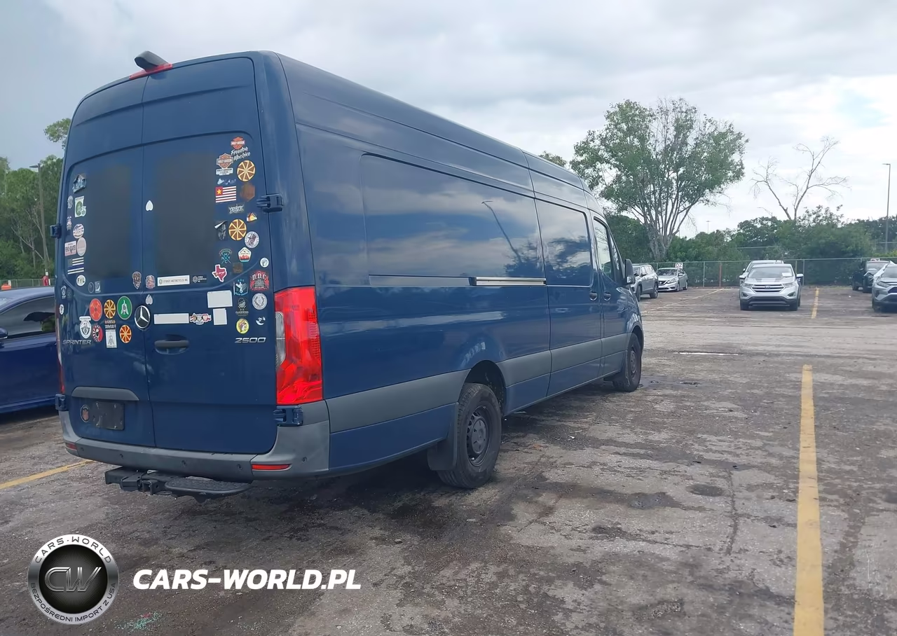 2022 Mercedes-Benz Sprinter 2500 High Roof V6 VIN:W1Y4EDHY9NT107800 - 4