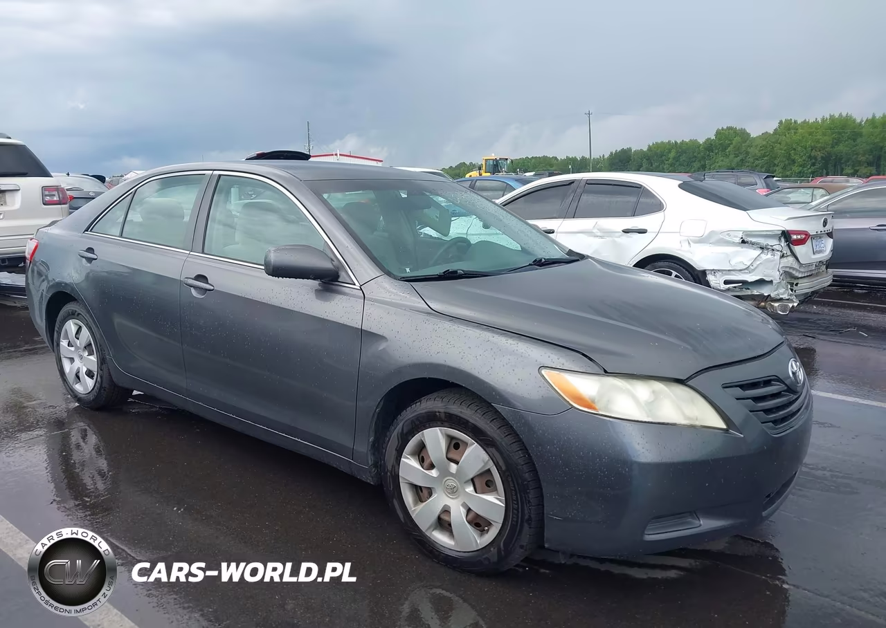 2009 Toyota Camry Le – zdjęcie 1 z 11