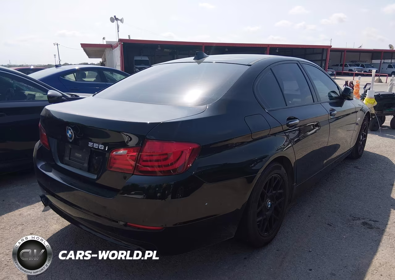 2012 BMW 528I VIN:WBAXG5C53CDX02757 - 4