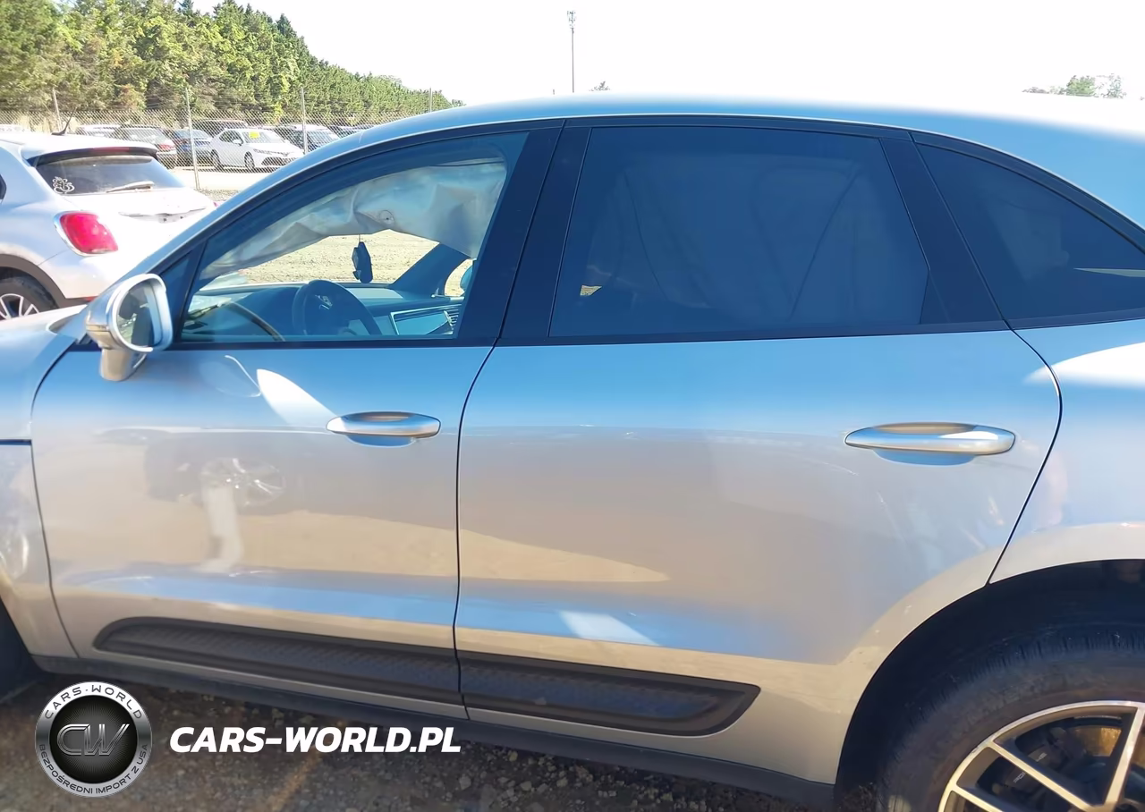 2023 Porsche Macan T VIN:WP1AA2A52PLB03306 - 15