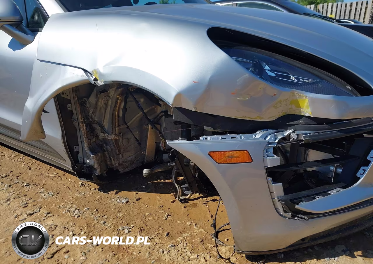 2023 Porsche Macan T VIN:WP1AA2A52PLB03306 - 6