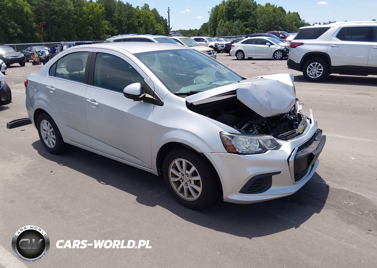 2017 Chevrolet Sonic Lt Auto – zdjęcie 1 z 11