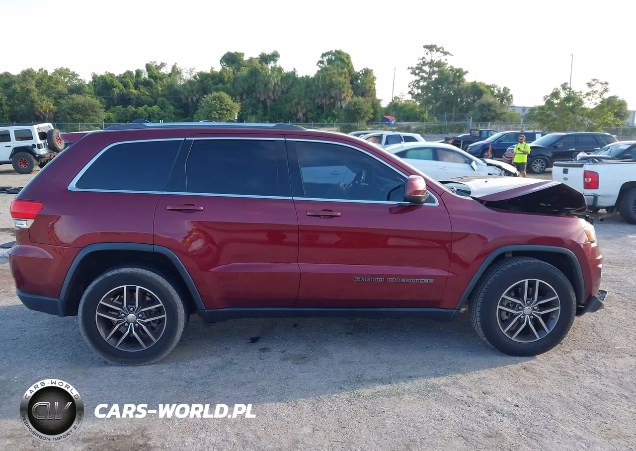 2018 Jeep Grand Cherokee Laredo E 4X2 VIN:1C4RJEAG2JC402633 - 13