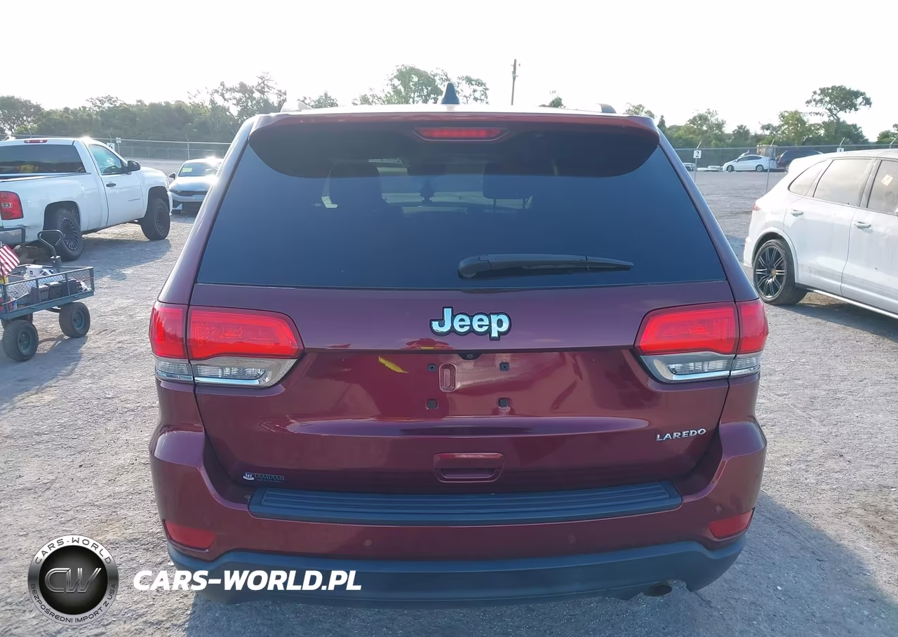 2018 Jeep Grand Cherokee Laredo E 4X2 VIN:1C4RJEAG2JC402633 - 16