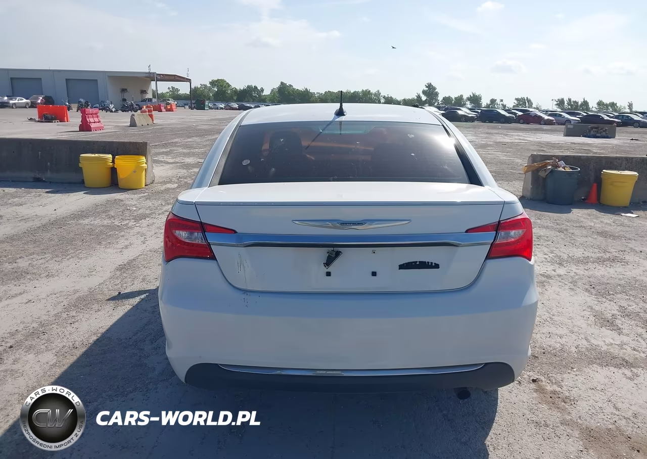 2013 Chrysler 200 Touring VIN:1C3CCBBB6DN629208 - 16
