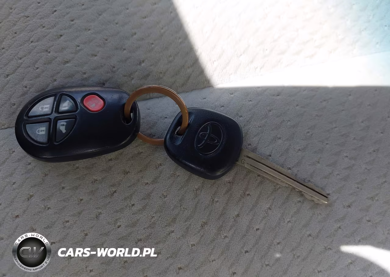 2011 Toyota Sienna Le V6 VIN:5TDKK3DC2BS148871 - 11