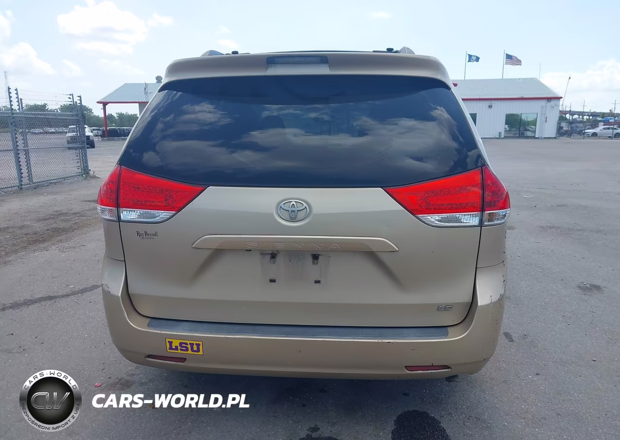 2011 Toyota Sienna Le V6 VIN:5TDKK3DC2BS148871 - 16