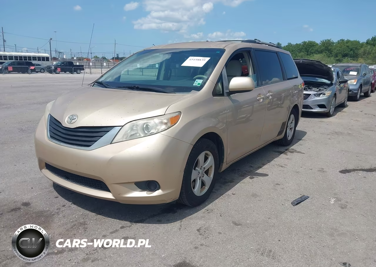 2011 Toyota Sienna Le V6 VIN:5TDKK3DC2BS148871 - 2