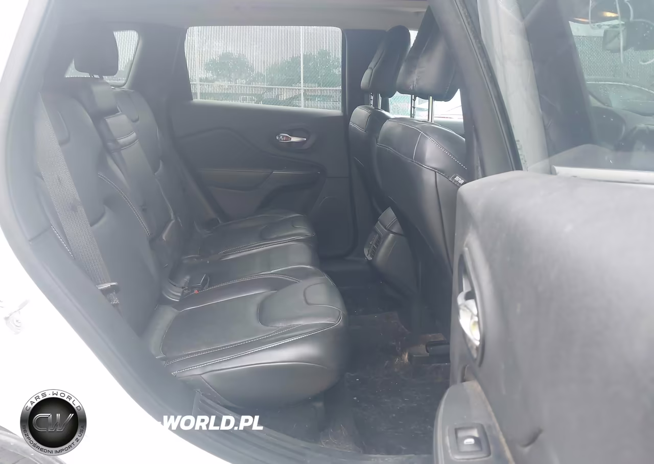 2015 Jeep Cherokee Limited VIN:1C4PJMDB1FW641582 - 8
