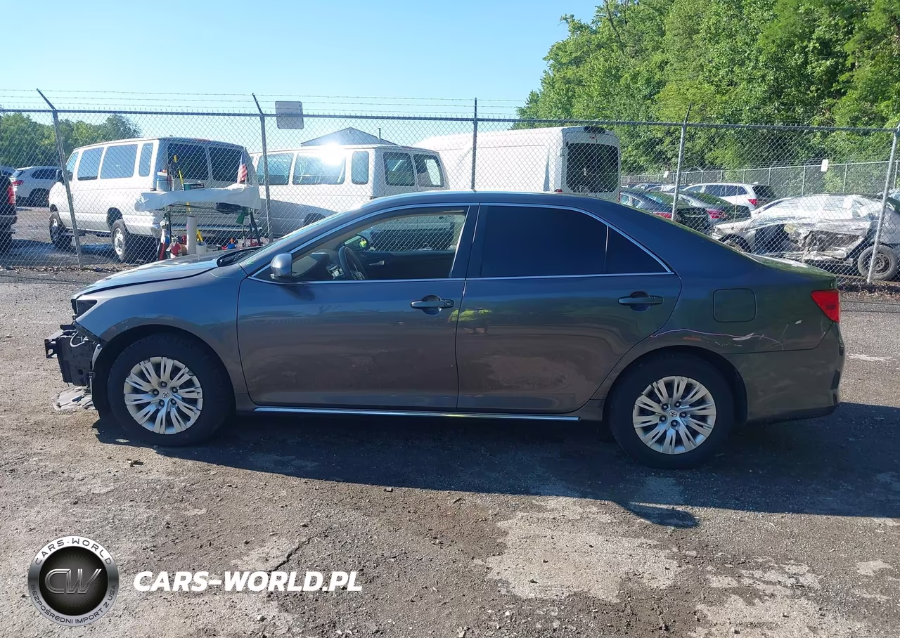 2013 Toyota Camry Le VIN:4T1BF1FK4DU703231 - 15
