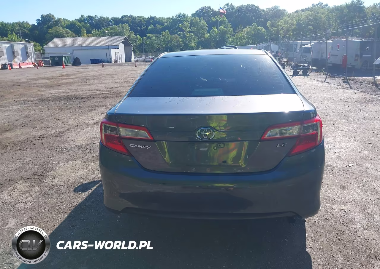 2013 Toyota Camry Le VIN:4T1BF1FK4DU703231 - 17