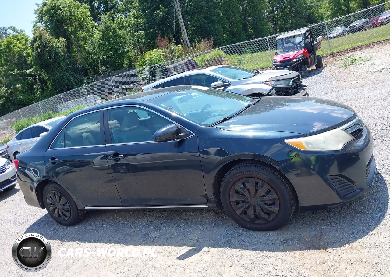 2014 Toyota Camry Le VIN:4T1BF1FK1EU444280 - 14