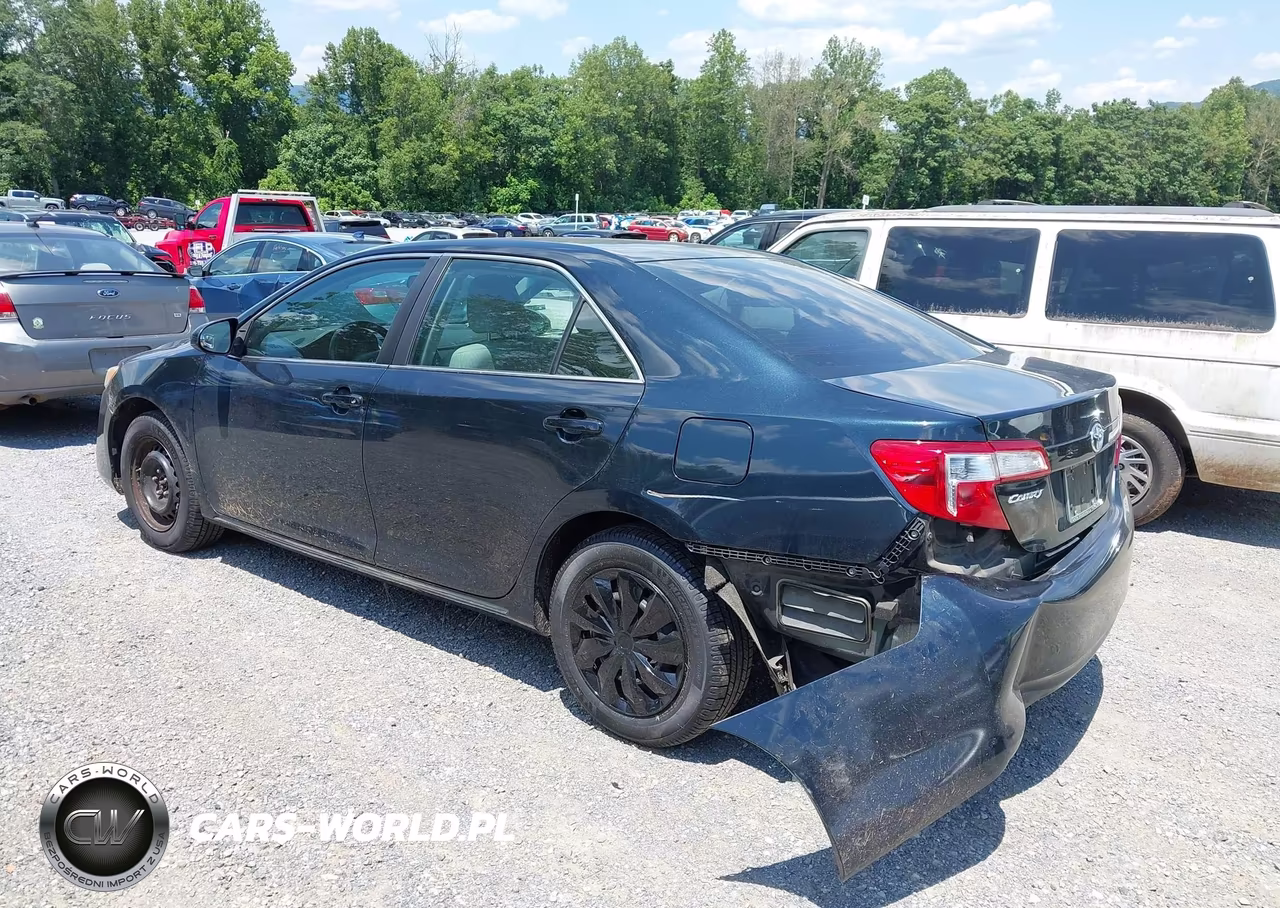 2014 Toyota Camry Le VIN:4T1BF1FK1EU444280 - 3