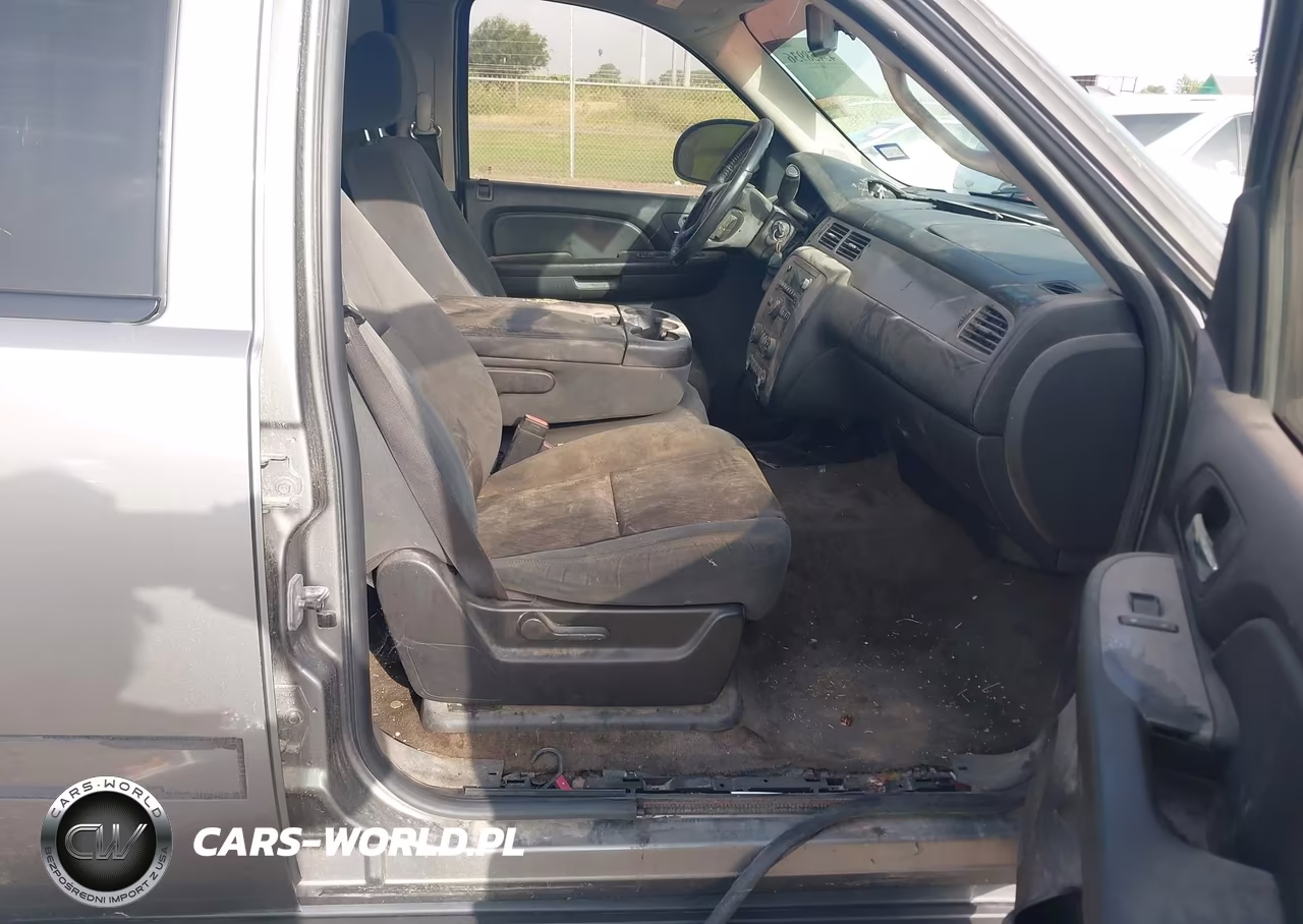 2009 Chevrolet Suburban 1500 Ls VIN:1GNFC16069R244394 - 5