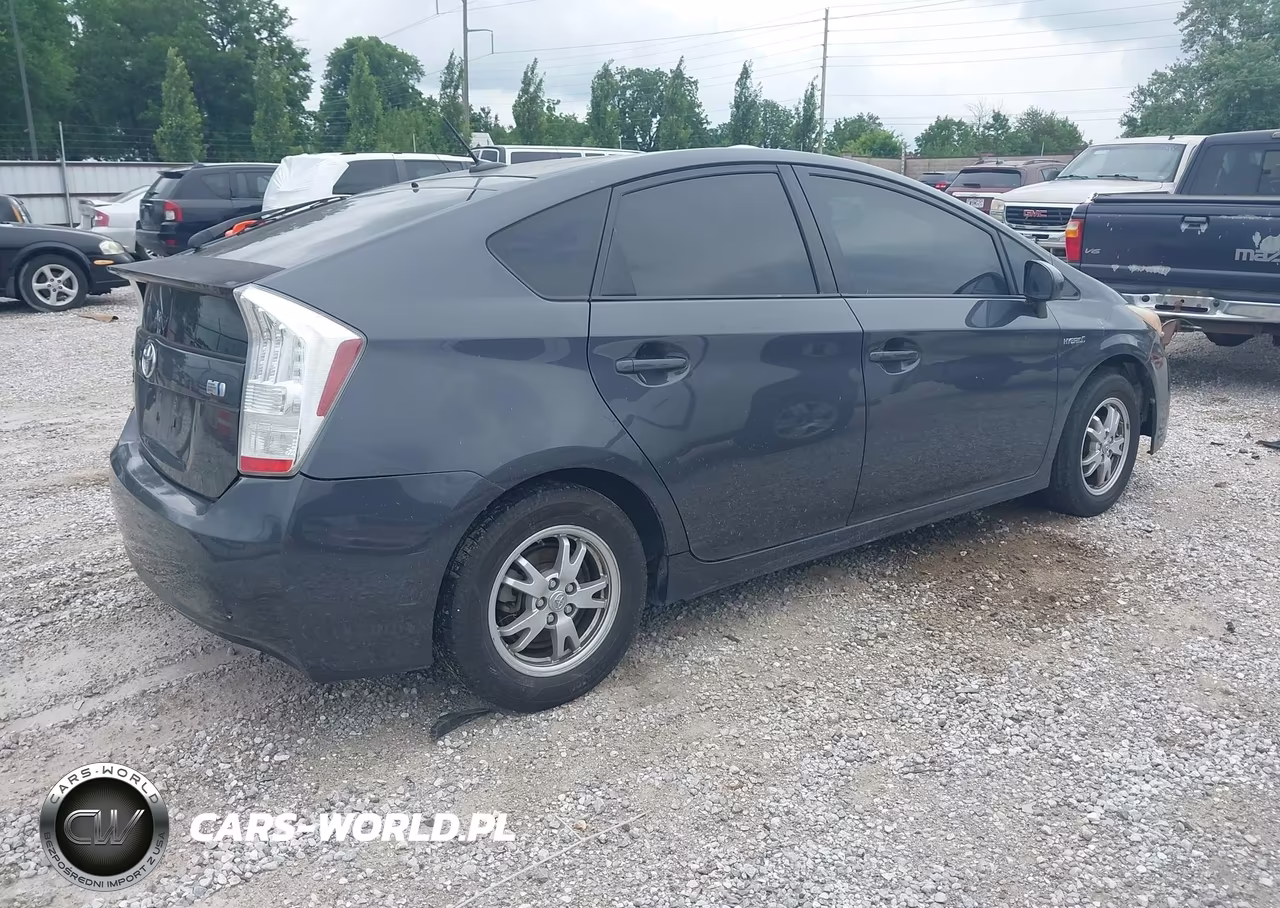 2011 Toyota Prius Two VIN:JTDKN3DU4B1379834 - 4