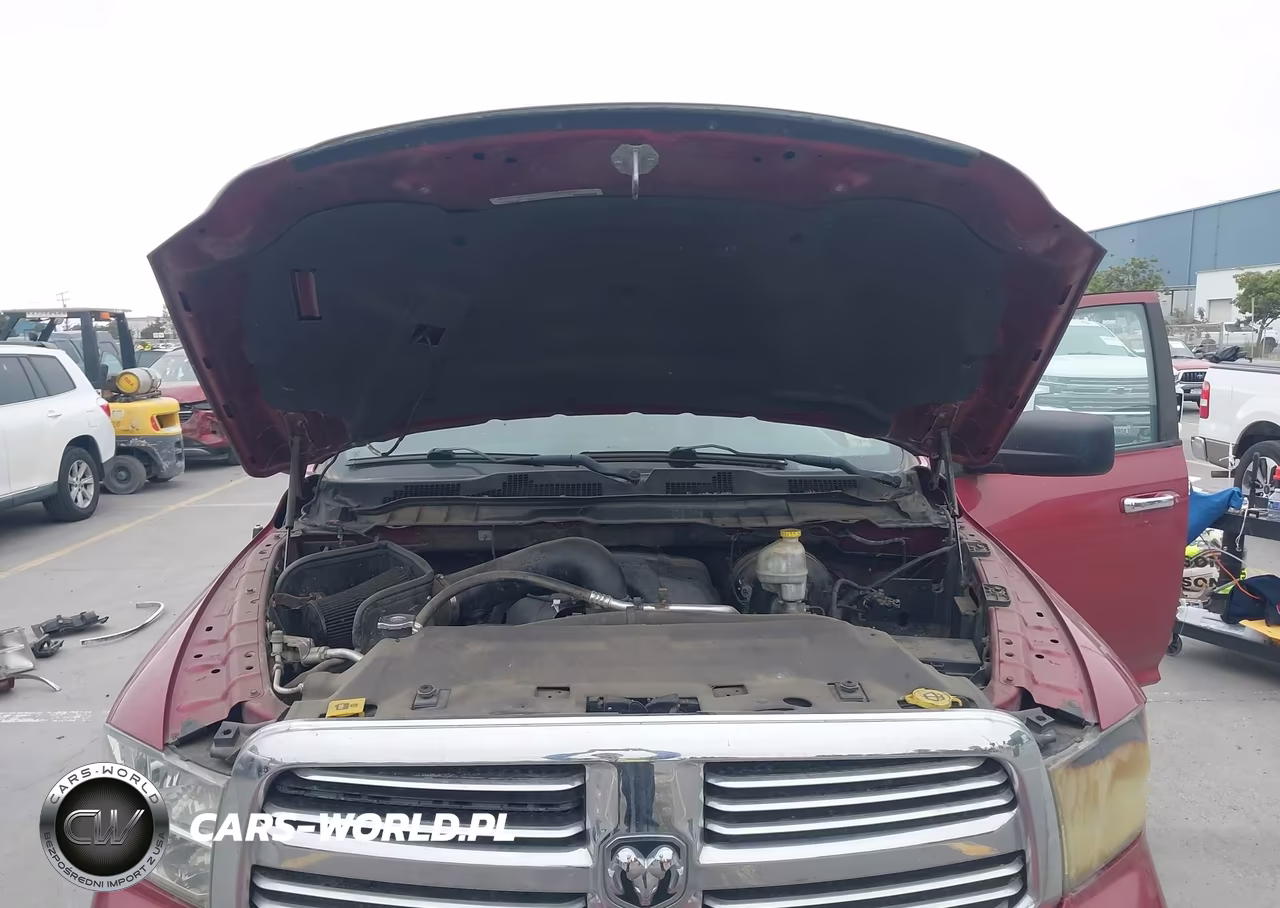 2015 Ram 1500 Laramie VIN:1C6RR7NTXFS700377 - 10
