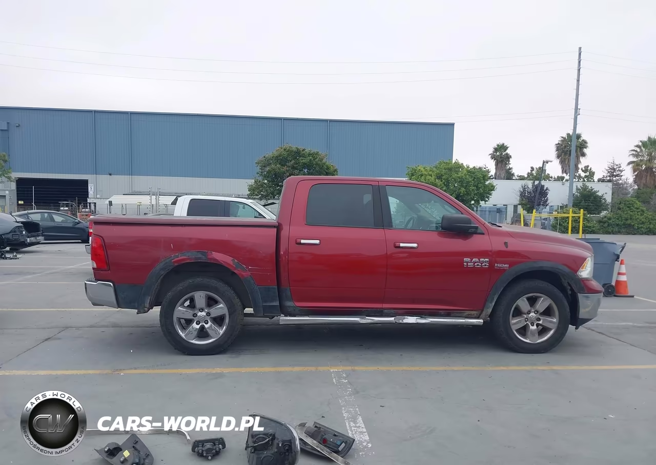 2015 Ram 1500 Laramie VIN:1C6RR7NTXFS700377 - 14
