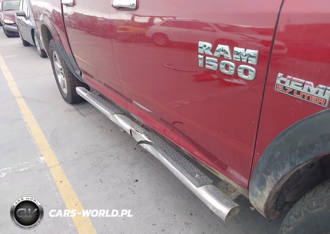 2015 Ram 1500 Laramie VIN:1C6RR7NTXFS700377 - 6