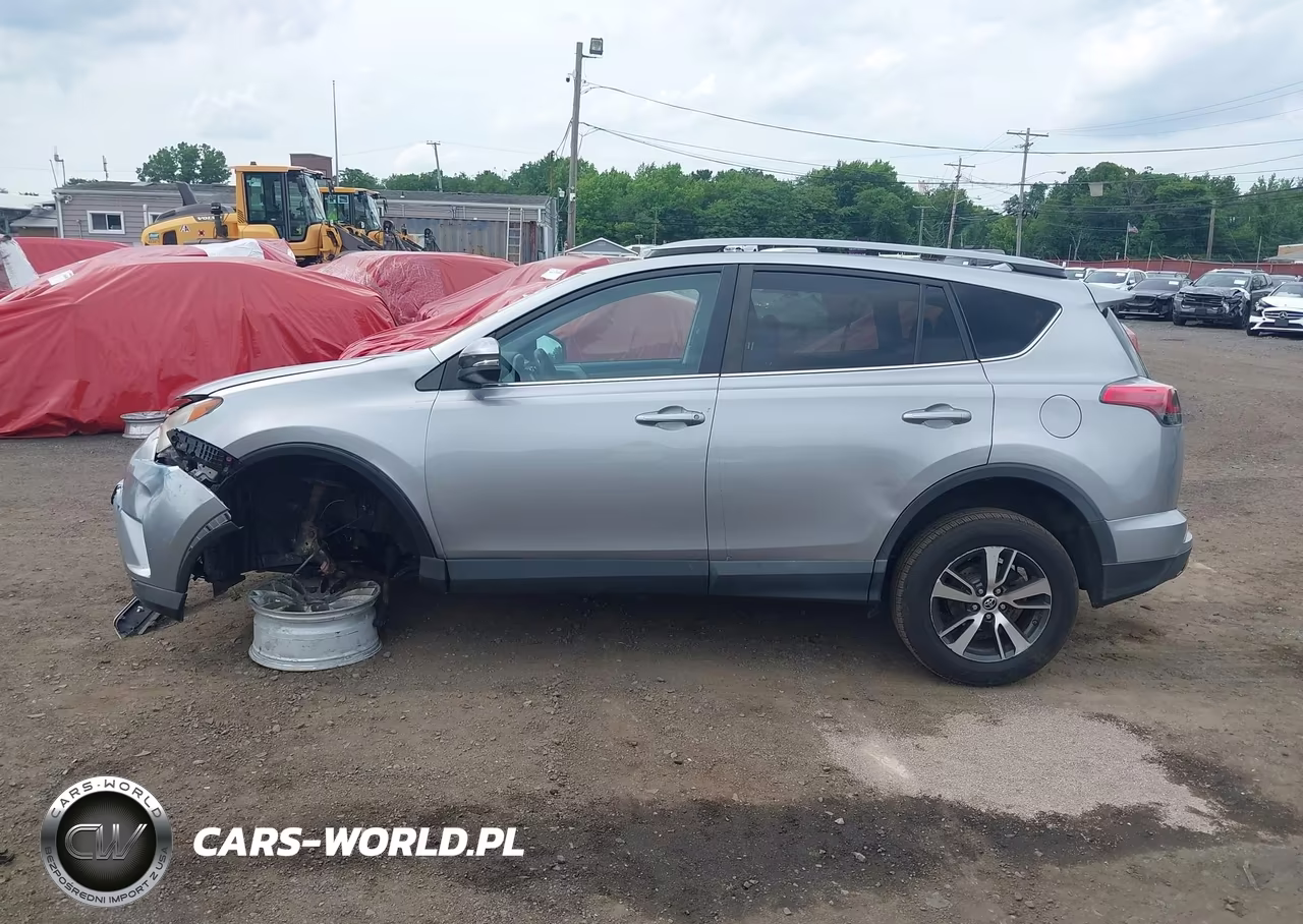2017 Toyota Rav4 Xle VIN:2T3RFREV0HW543385 - 14