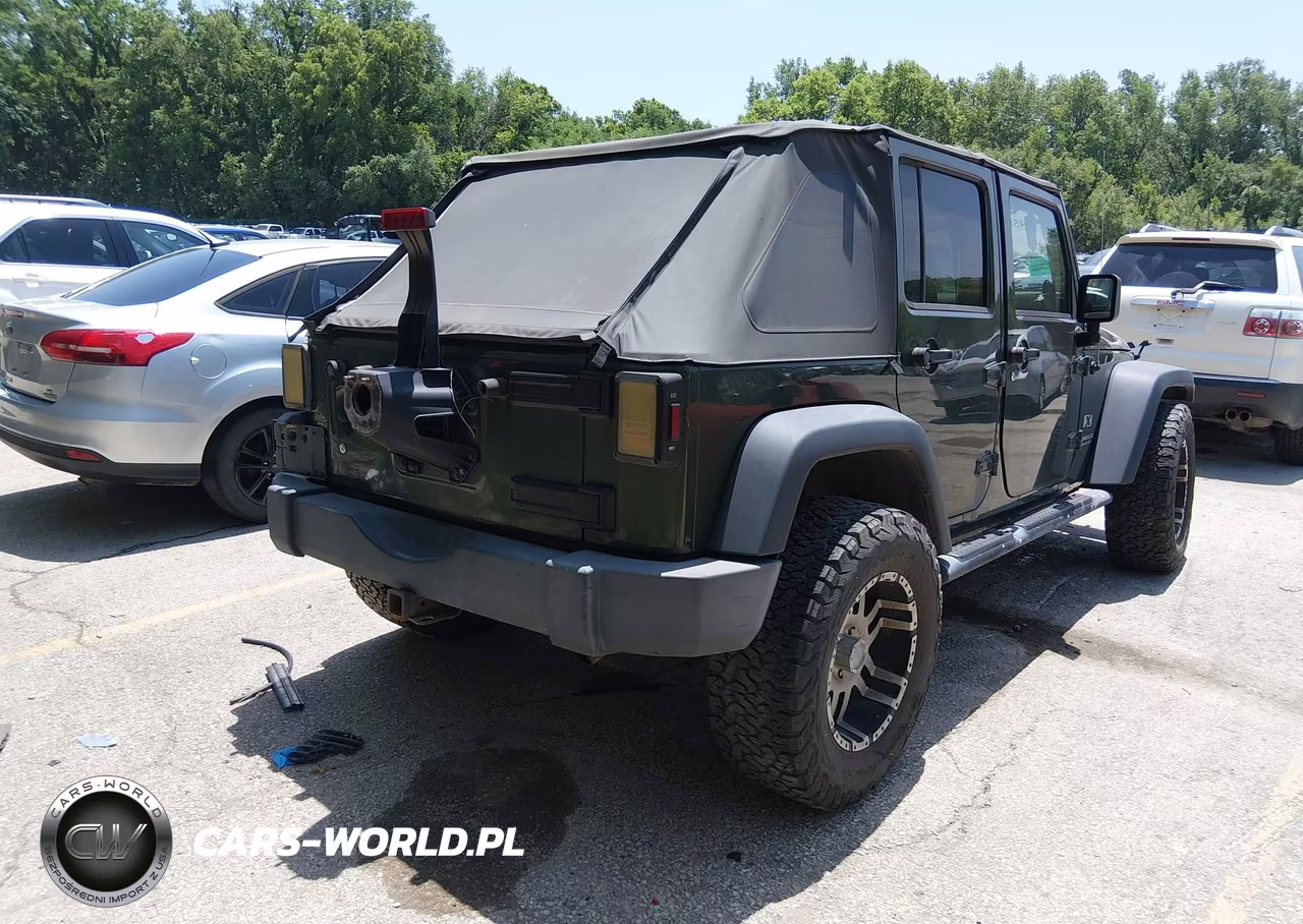 2007 Jeep Wrangler Unlimited X VIN:1J4GA39147L154805 - 4
