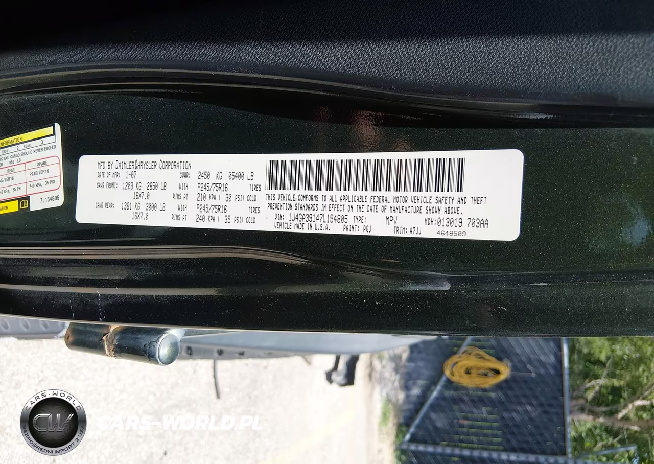2007 Jeep Wrangler Unlimited X VIN:1J4GA39147L154805 - 9