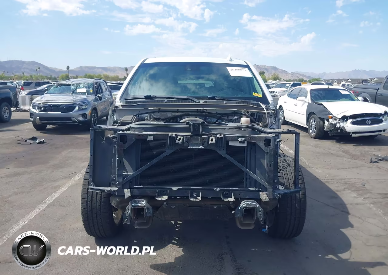 2018 Cadillac Escalade Luxury VIN:1GYS4BKJ3JR370381 - 13