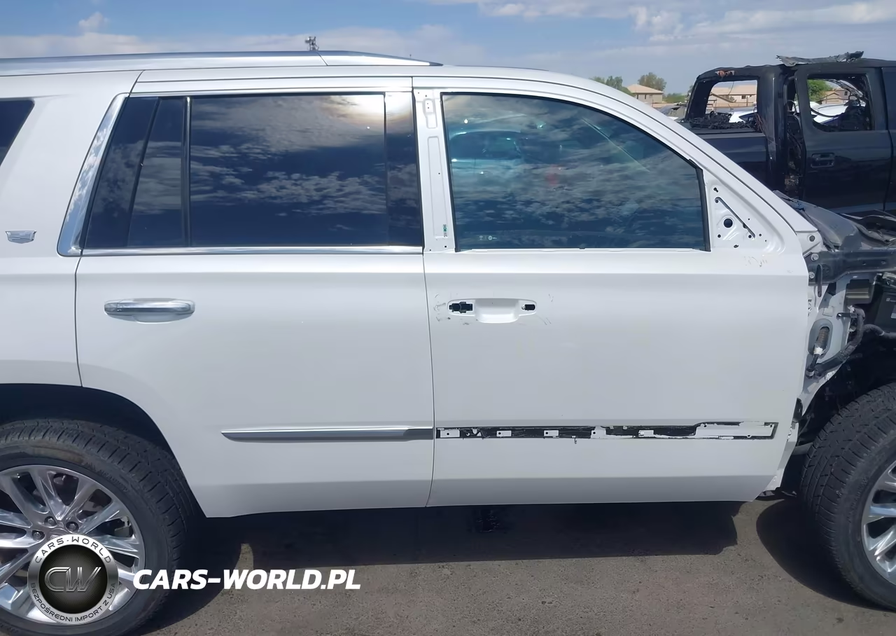 2018 Cadillac Escalade Luxury VIN:1GYS4BKJ3JR370381 - 14