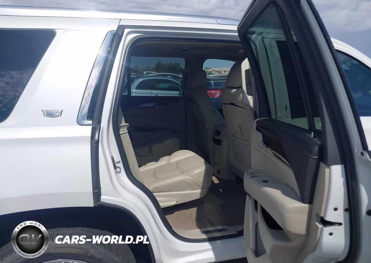 2018 Cadillac Escalade Luxury VIN:1GYS4BKJ3JR370381 - 8