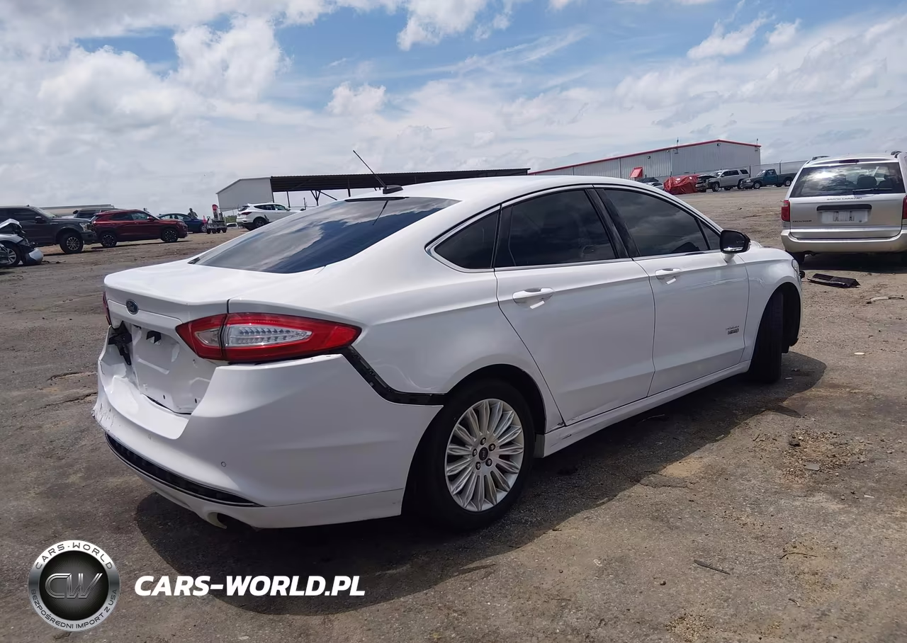 2016 Ford Fusion Energi Se Luxury VIN:3FA6P0PUXGR263661 - 4