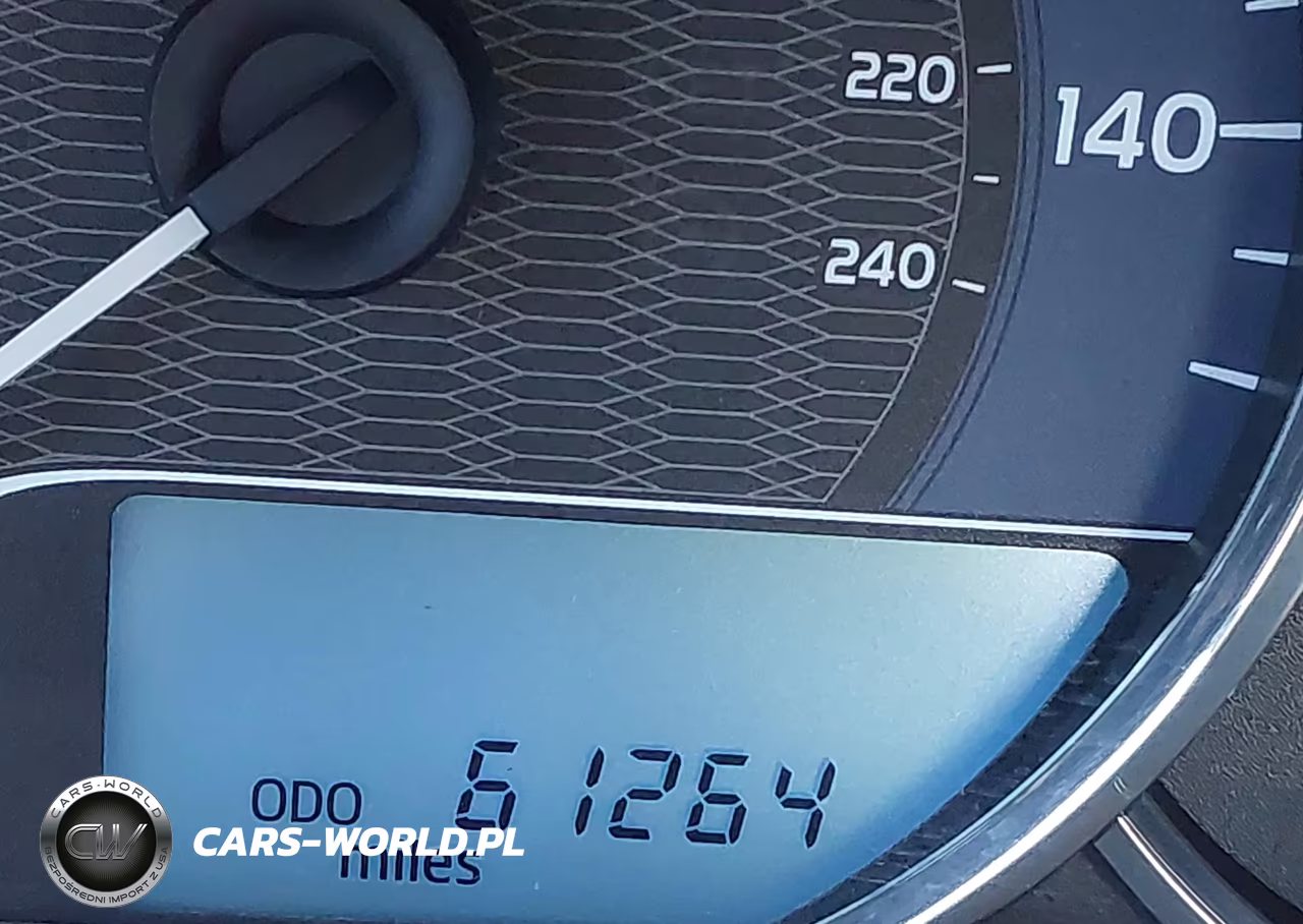 2015 Toyota Corolla Le Plus VIN:2T1BURHE1FC348468 - 16