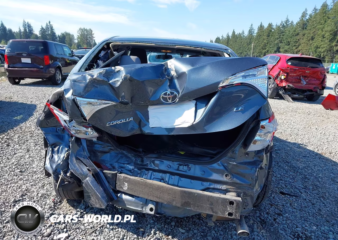 2015 Toyota Corolla Le Plus VIN:2T1BURHE1FC348468 - 17