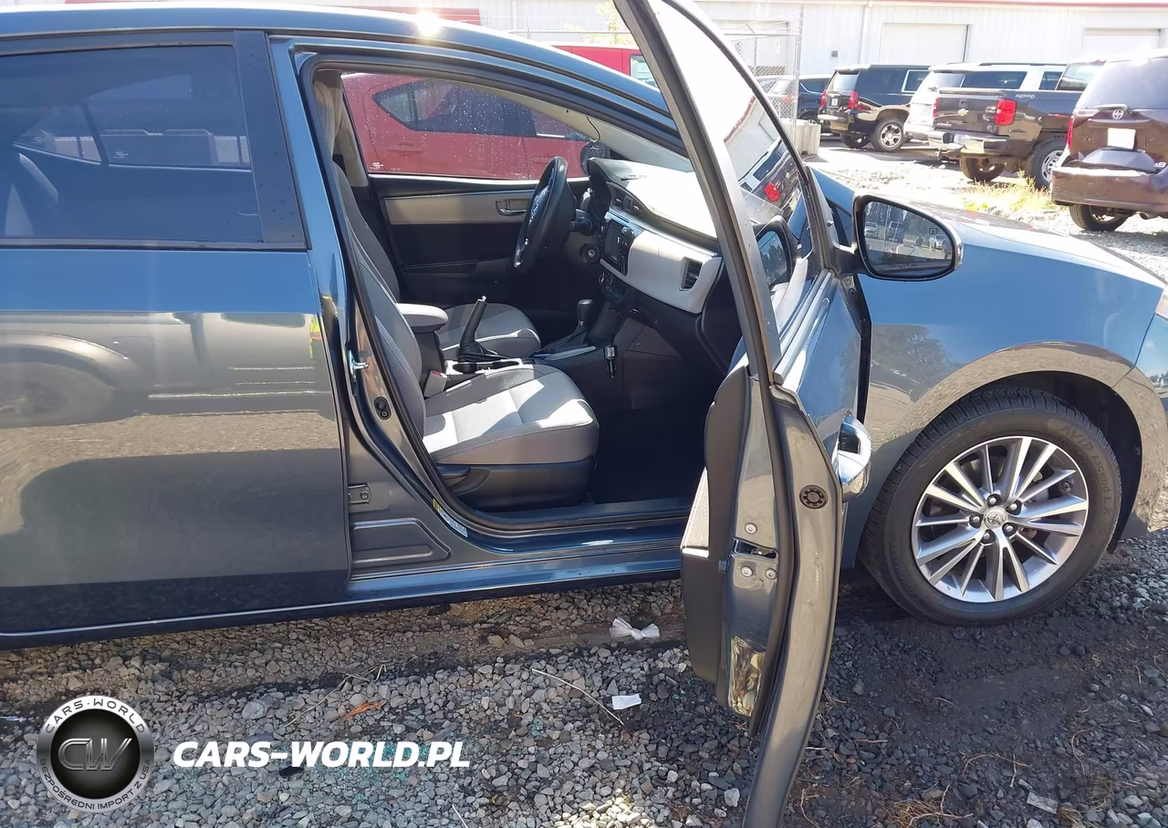 2015 Toyota Corolla Le Plus VIN:2T1BURHE1FC348468 - 5