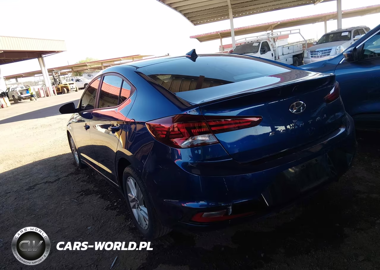 2019 Hyundai Elantra Sel VIN:5NPD84LFXKH427631 - 3