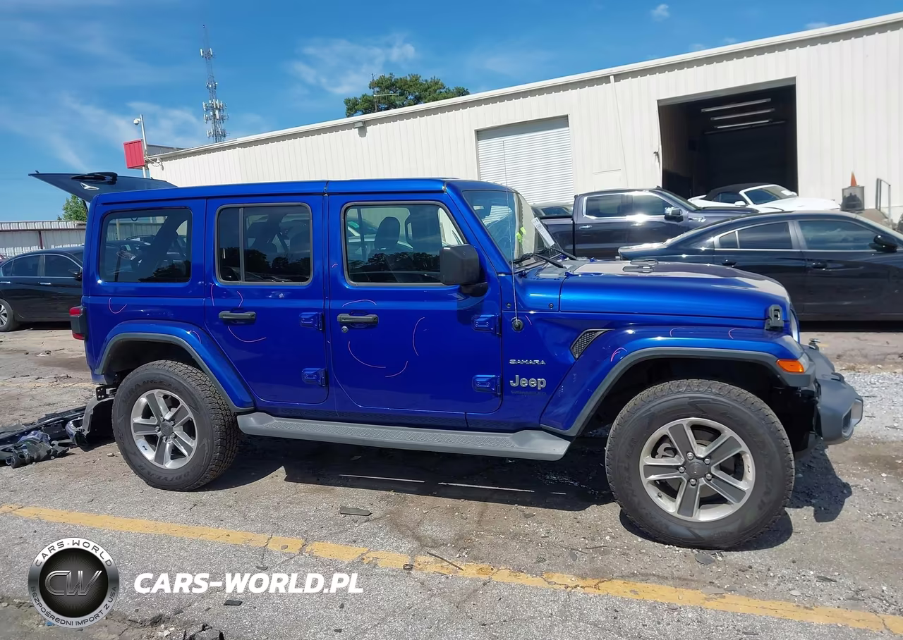 2018 Jeep Wrangler Unlimited Sahara 4X4 VIN:1C4HJXEN2JW314888 - 13